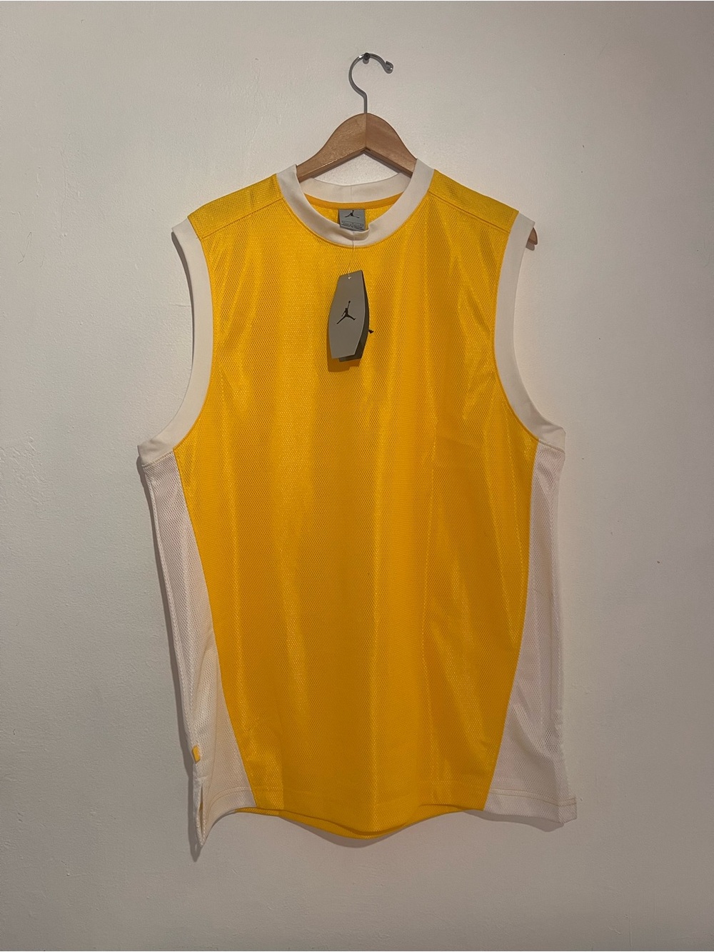 Nike Air Jordan Gold Yellow White Tank top Salesman Sample RARE 00s 2001